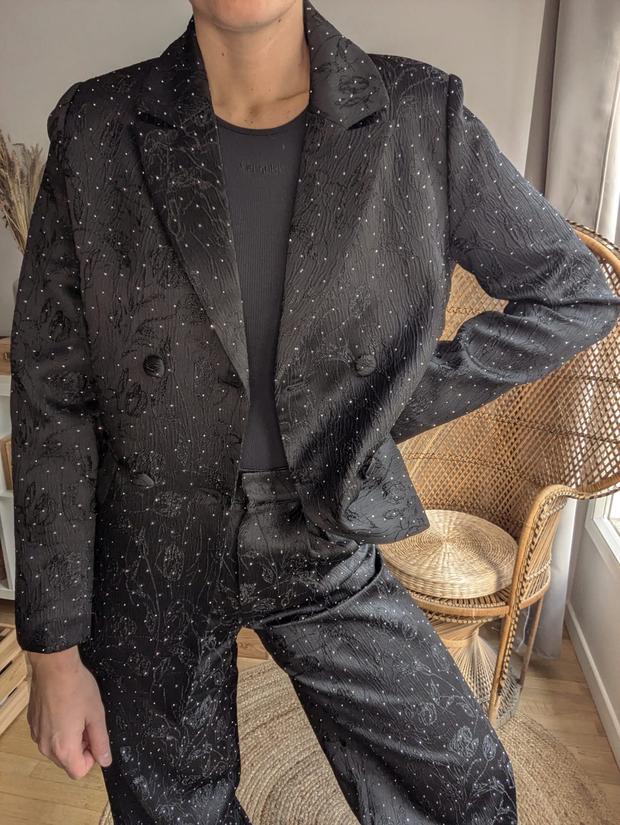 Ensemble noir Alexandra Neel