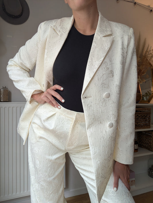 Costume Alexandra Neel blanc 