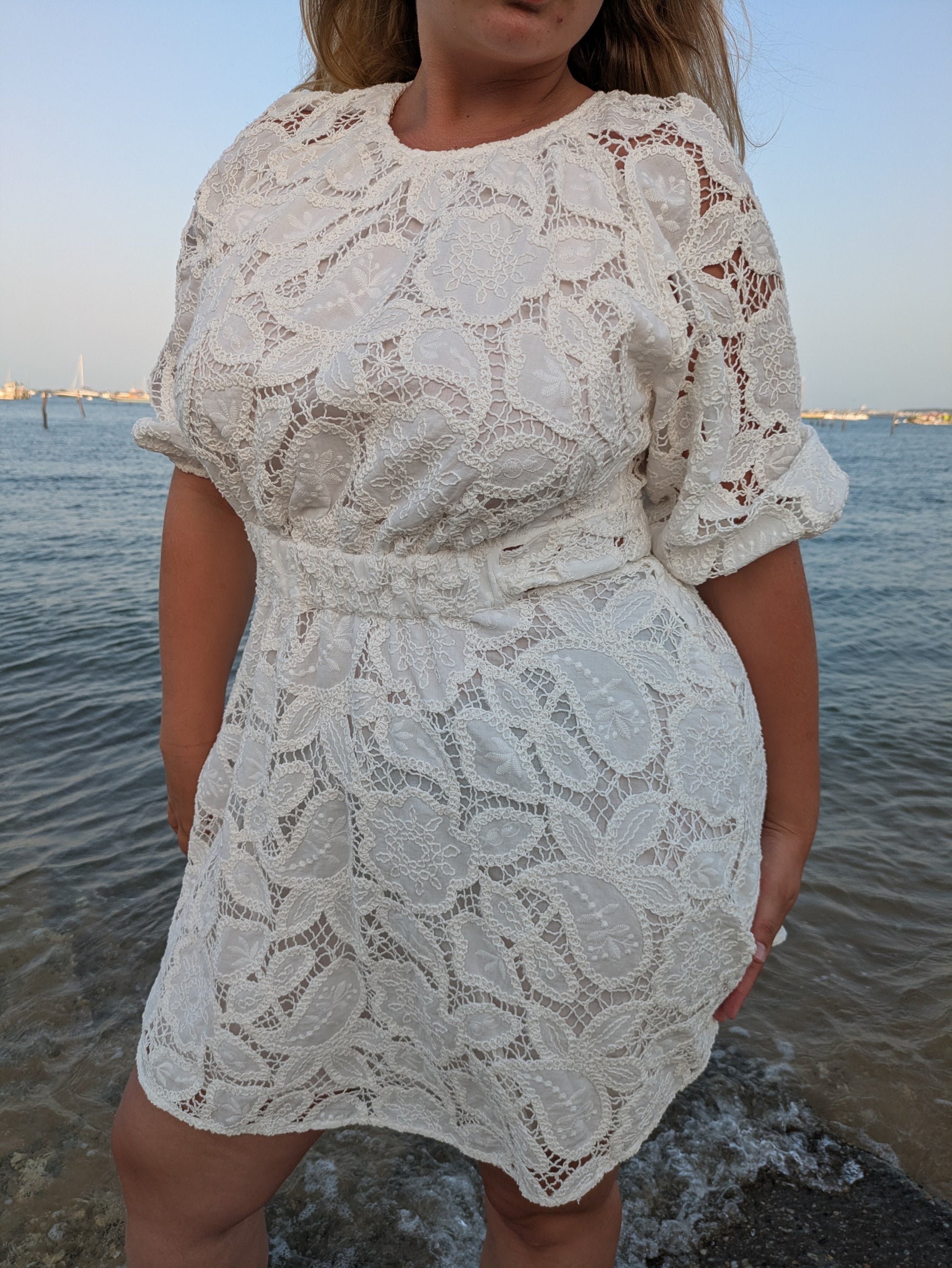 Robe Maje Blanche brodée